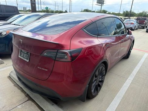 Used 2024 Tesla Model Y Performance AWD/4WD image 3