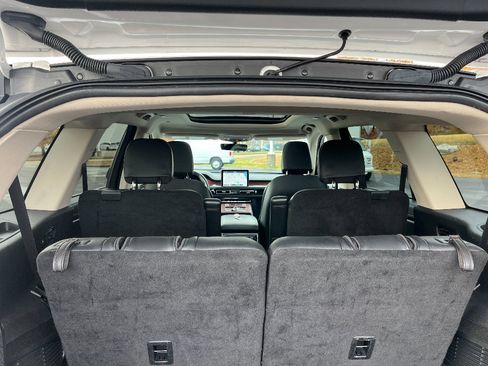 Used 2023 Lincoln Aviator Reserve image 12