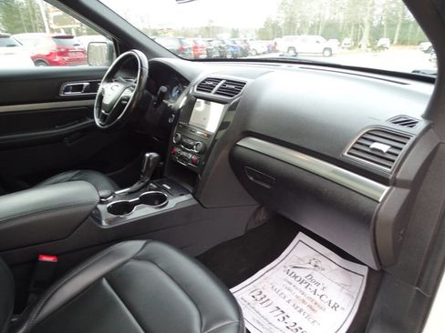 Used 2019 Ford Explorer XLT w/ Equipment Group 202A image 49