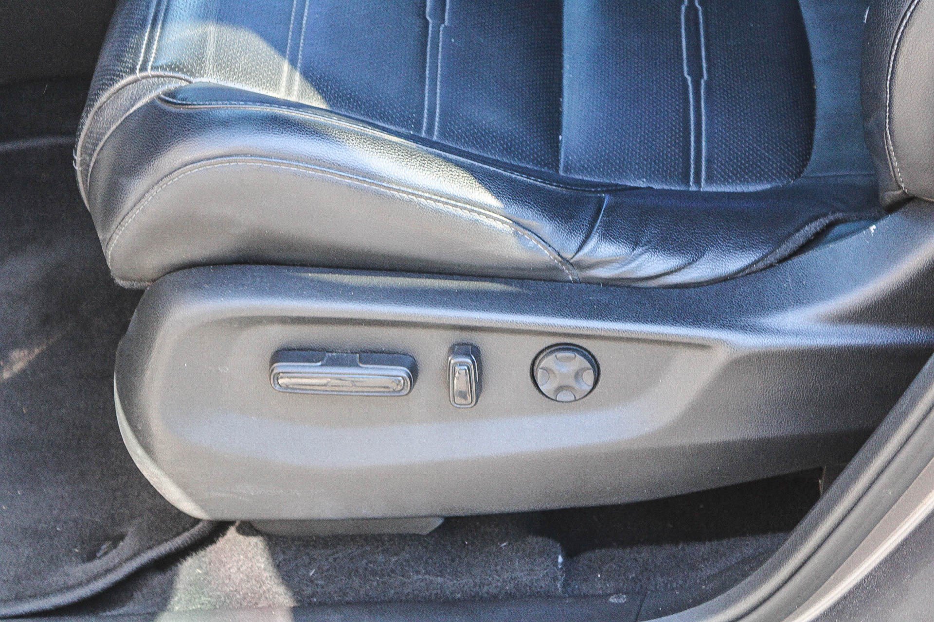 Used 2020 Honda CR-V Touring image 23