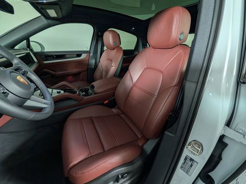New 2026 Porsche Cayenne S AWD/4WD image 5