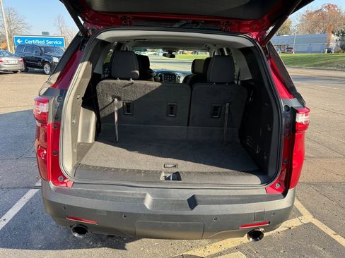 Certified 2021 Chevrolet Traverse LT image 5
