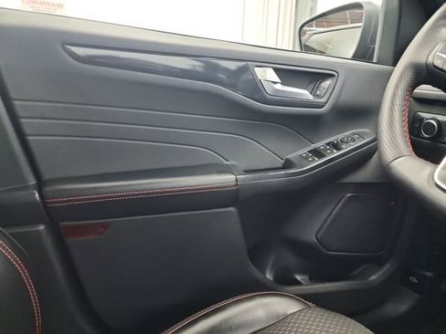 Used 2024 Ford Escape ST-Line image 15