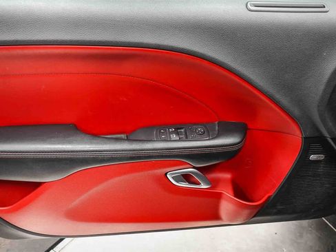 Used 2017 Dodge Challenger GT w/ GT Interior Package image 21