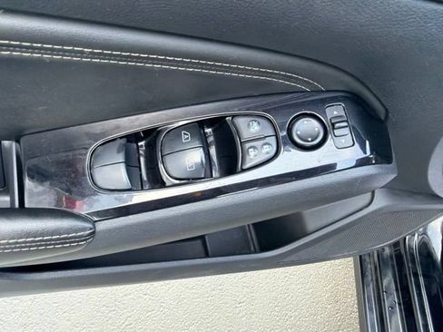 Used 2020 Nissan Altima 2.5 SL FWD image 14