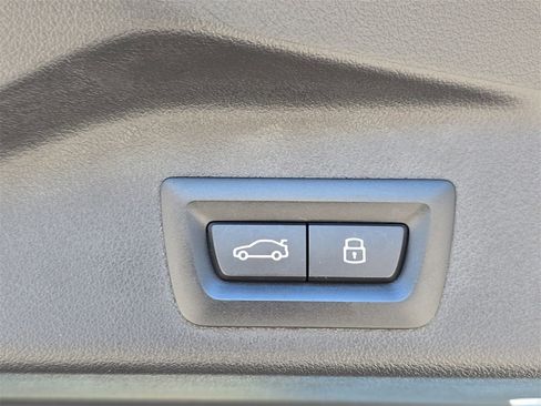 Used 2023 BMW X5 xDrive40i w/ Premium Package image 16