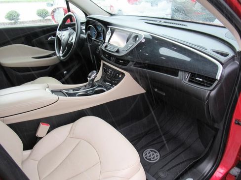 Used 2018 Buick Envision Essence FWD image 11