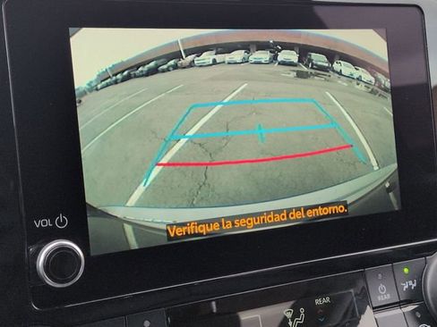 Certified 2024 Toyota Highlander XLE image 22