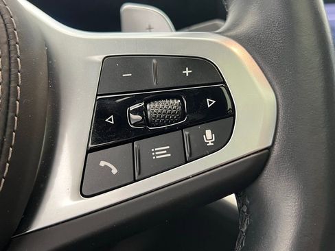 Used 2023 BMW X7 xDrive40i w/ Executive Package image 19