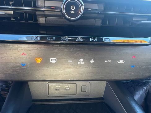 Used 2025 Nissan Murano SL image 37