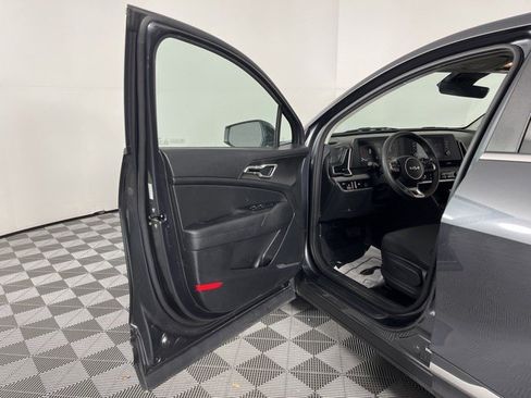 Used 2023 Kia Sportage LX FWD image 14