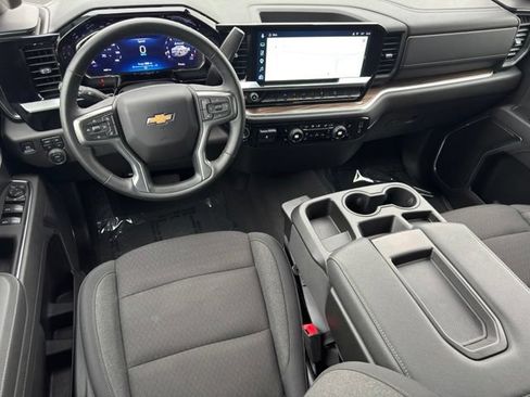 Used 2026 Chevrolet Silverado 1500 LT AWD/4WD image 10