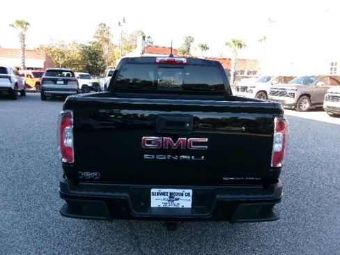 Used 2021 GMC Canyon Denali image 4