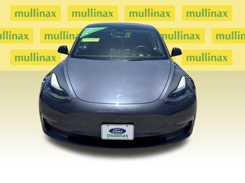 Used 2023 Tesla Model 3 Standard Range RWD image 9