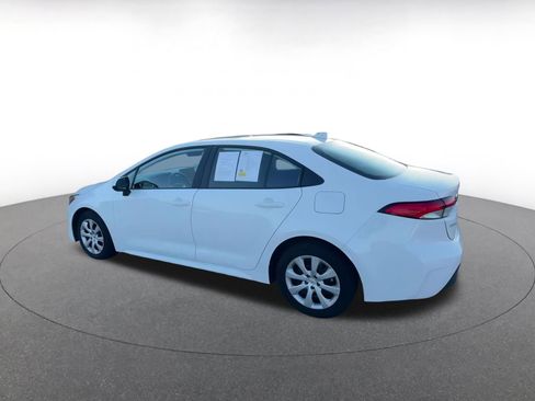 Used 2025 Toyota Corolla LE image 10