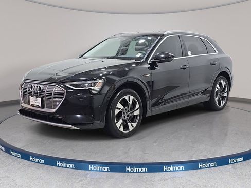 Used 2023 Audi e-tron Premium Plus w/ Premium Plus Package AWD/4WD image 1