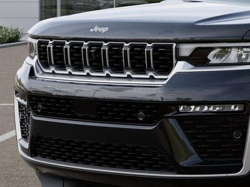 New 2026 Jeep Grand Cherokee Summit image 11