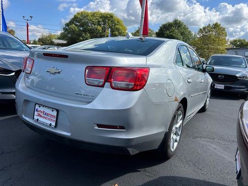 Used 2014 Chevrolet Malibu LT w/ Power Convenience Package image 3