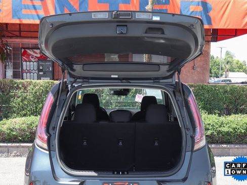 Used 2023 Kia Soul LX image 7