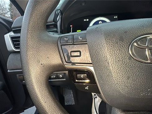 Used 2025 Toyota Camry LE image 16