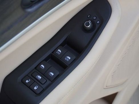 New 2025 Jeep Grand Cherokee L Limited w/ Luxury Tech Group II RWD image 22