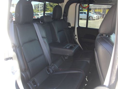 Used 2021 Jeep Gladiator Mojave image 17