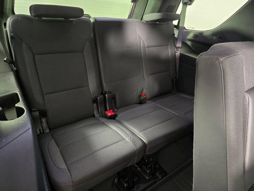 Used 2026 Chevrolet Tahoe LS w/ LPO, Dark Essentials Package AWD/4WD image 13