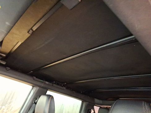 Used 2022 Ford Bronco Badlands image 12