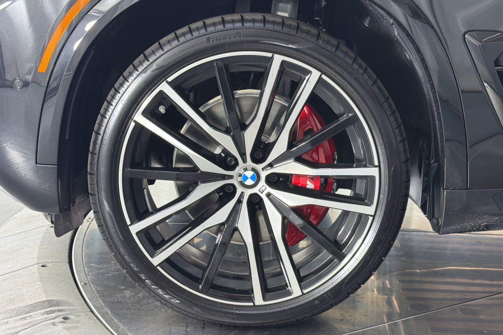 Used 2026 BMW X5 sDrive40i w/ Executive Package RWD image 13