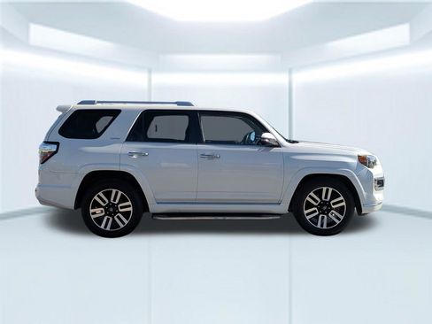 Used 2016 Toyota 4Runner Limited RWD image 7