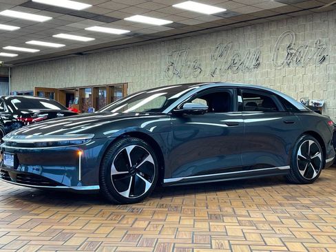 Used 2023 Lucid Air Grand Touring image 4