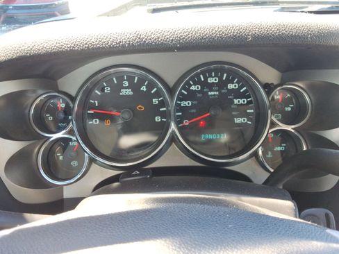 Used 2009 Chevrolet Silverado 1500 LT AWD/4WD image 13