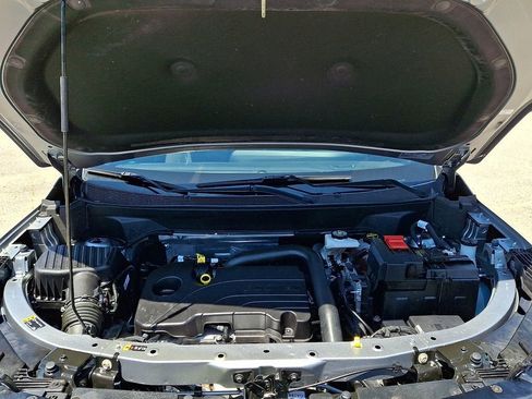 Certified 2025 Chevrolet Equinox LT FWD image 30