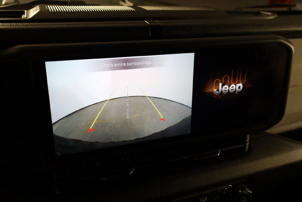 Used 2024 Jeep Wrangler Unlimited AWD/4WD image 41