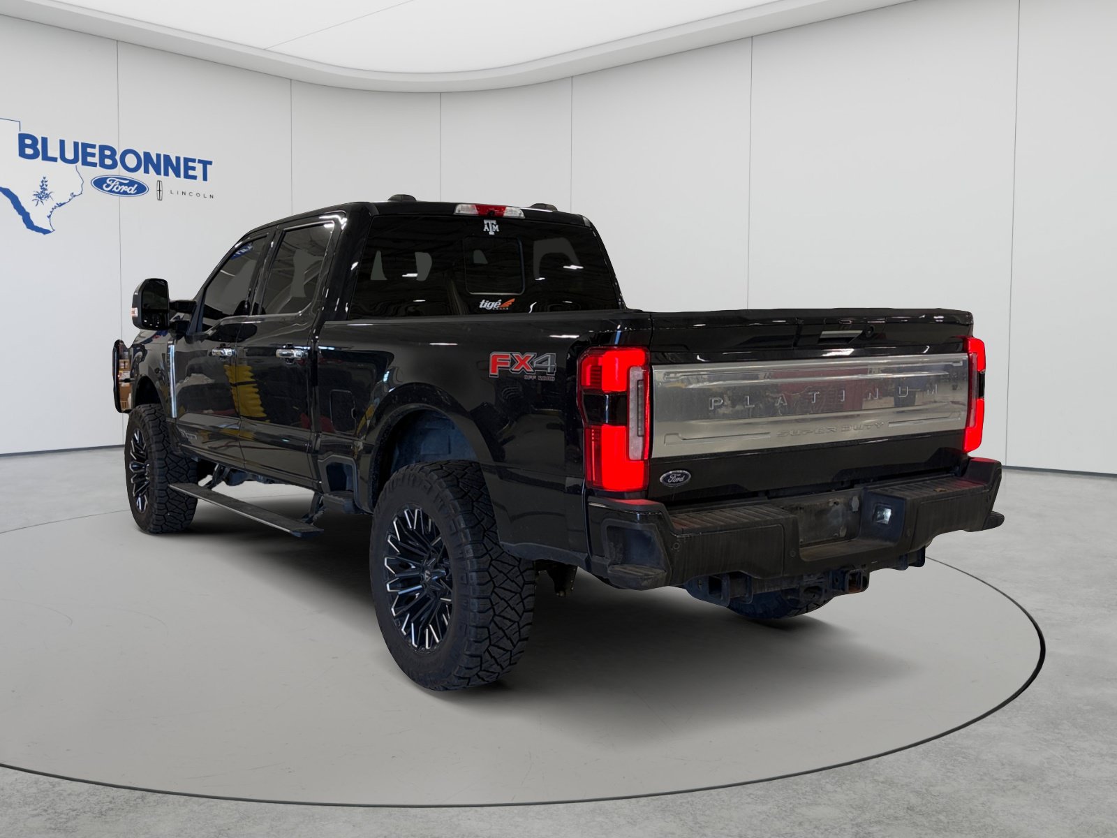 Used 2024 Ford F250 Platinum AWD/4WD image 7