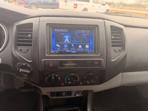 Used 2015 Toyota Tacoma 4x4 Access Cab image 20