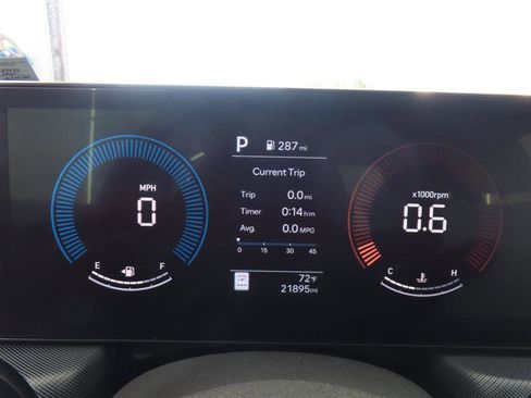 Used 2025 Hyundai Sonata SEL FWD image 18