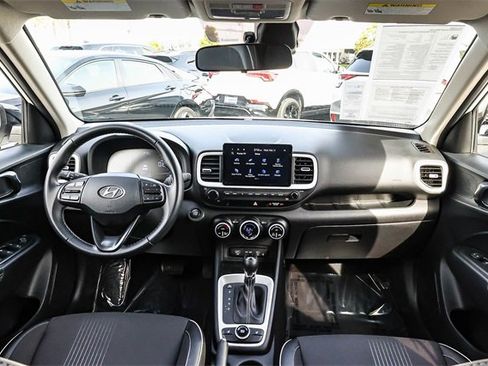Certified 2023 Hyundai Venue Limited image 13