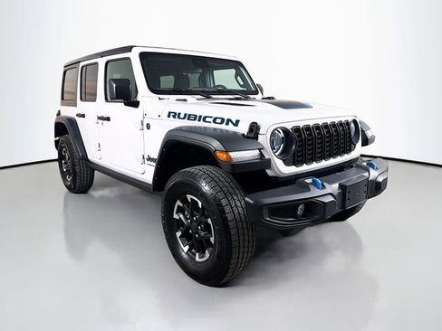 Used 2024 Jeep Wrangler Unlimited Rubicon 4xe AWD/4WD image 3
