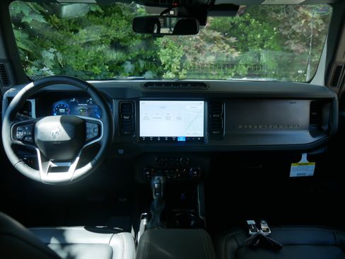 New 2025 Ford Bronco Badlands w/ Matte Film Protection Package image 9