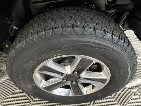 Used 2021 Jeep Wrangler Unlimited Sahara w/ Safety Group image 10