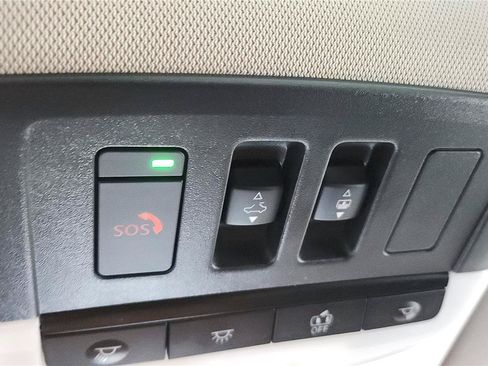 Used 2024 Nissan Pathfinder Platinum FWD image 29