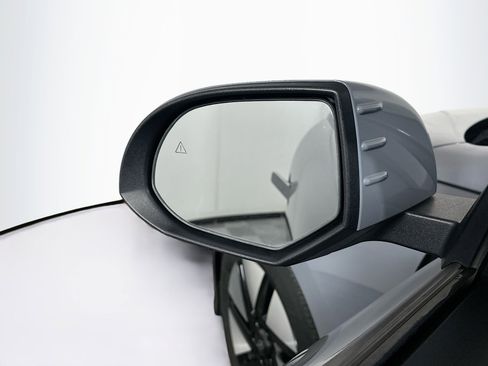 Used 2024 Hyundai Ioniq 6 SE RWD image 16