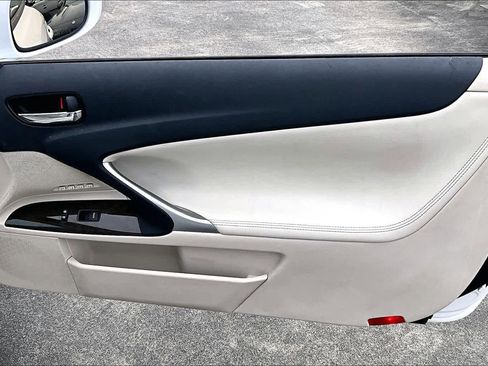 Used 2010 Lexus IS 250C image 20