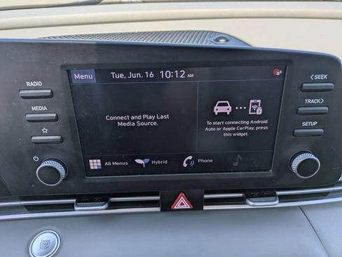 Used 2023 Hyundai Elantra Blue FWD image 13
