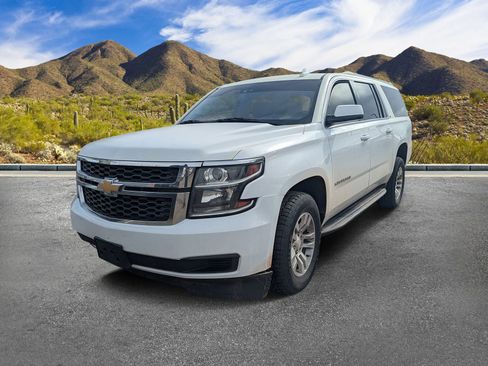Used 2020 Chevrolet Suburban LT RWD image 11