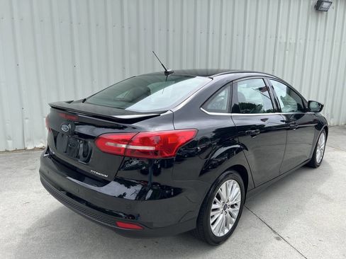 Used 2017 Ford Focus Titanium w/ Titanium Technology Package FWD image 3