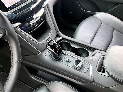 Certified 2025 Cadillac XT6 Premium Luxury image 14