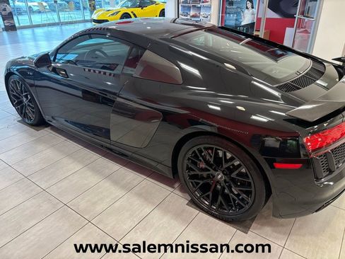 Used 2017 Audi R8 V10 plus AWD/4WD image 4