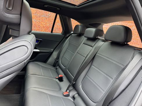 Used 2026 Mercedes-Benz GLC 300 4MATIC image 24